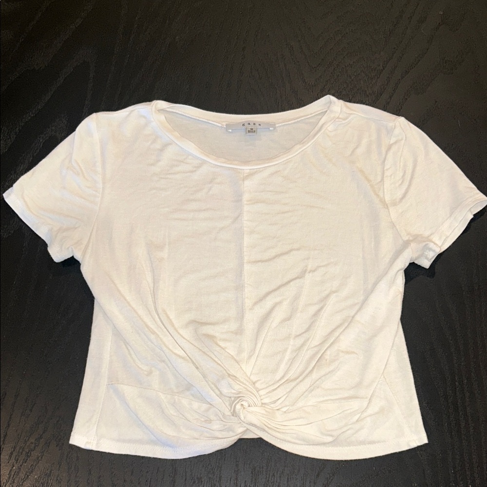 Gaze Cream Knotted Short Sleeve Tee Size Medium
